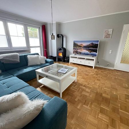 Ruegenferienhaus - Schaprode Hafen エクステリア 写真