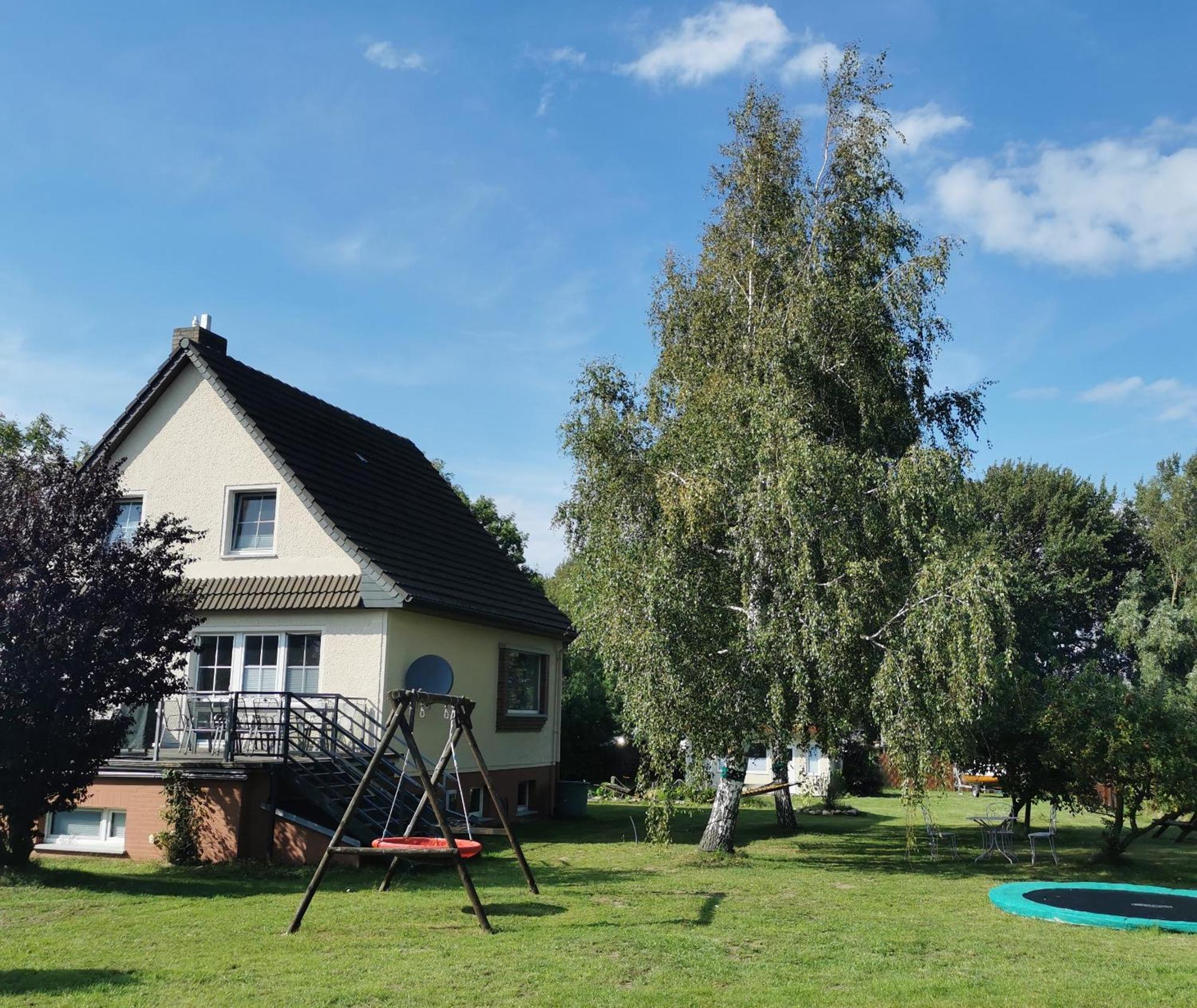 Ruegenferienhaus - Schaprode Hafen エクステリア 写真