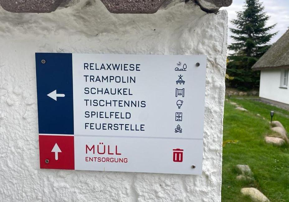 Ruegenferienhaus - Schaprode Hafen エクステリア 写真